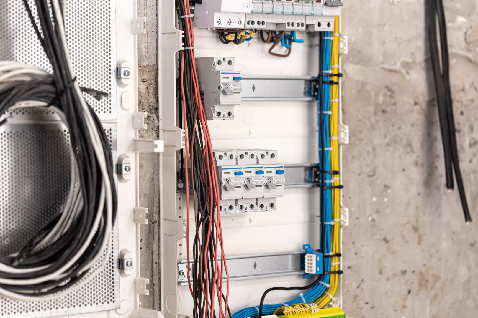 Surrey Commercial Electricians Near Me